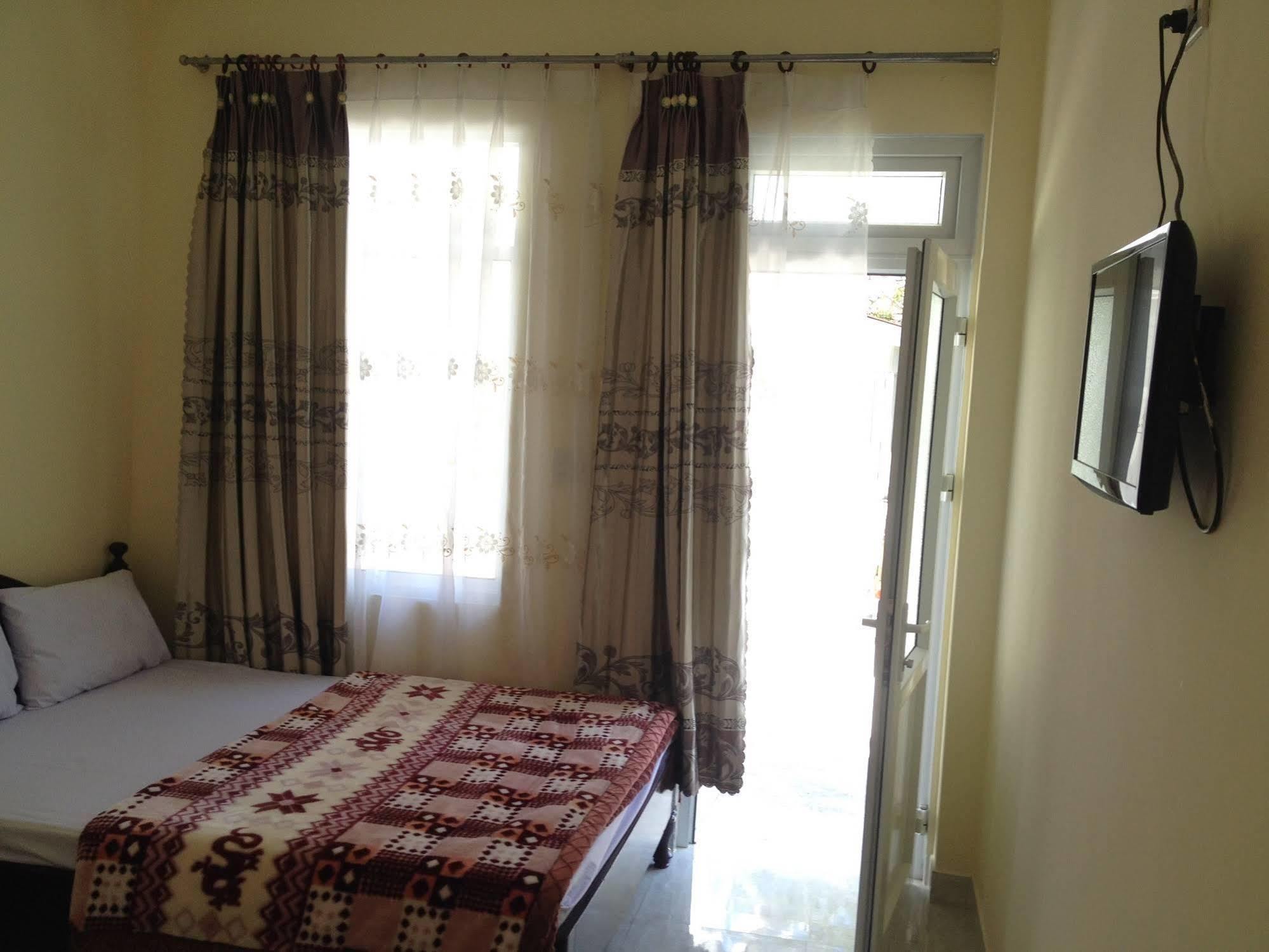 Phuong Hong Guesthouse Da Lat Zewnętrze zdjęcie